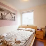 Sweet Apartments With Free Private Parking